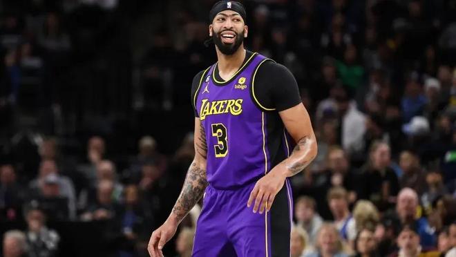 圳队严密布 圳队严密布