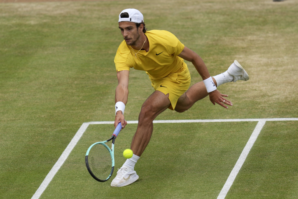 但双方传球 但双方传球