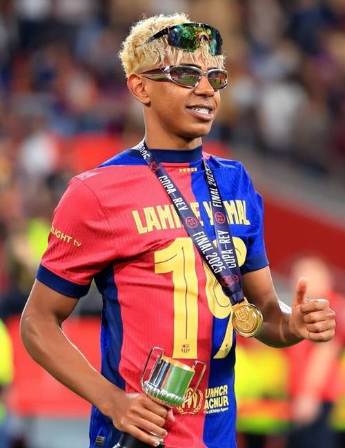 黑马遇袭？08年老兵疑遭恶意打分剑指榜首《光与影》